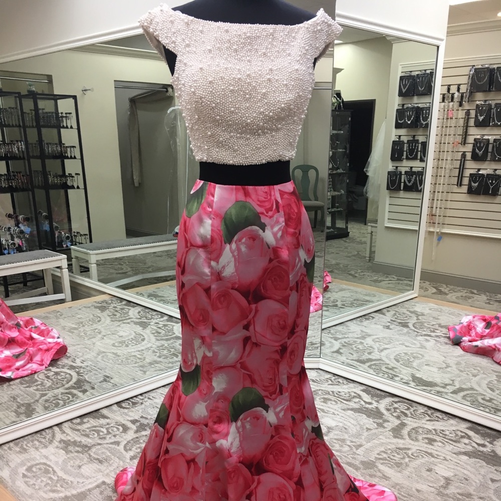 SHERRI HILL 51927